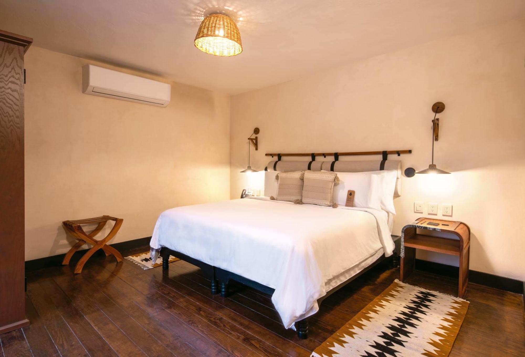 Luxury King Room